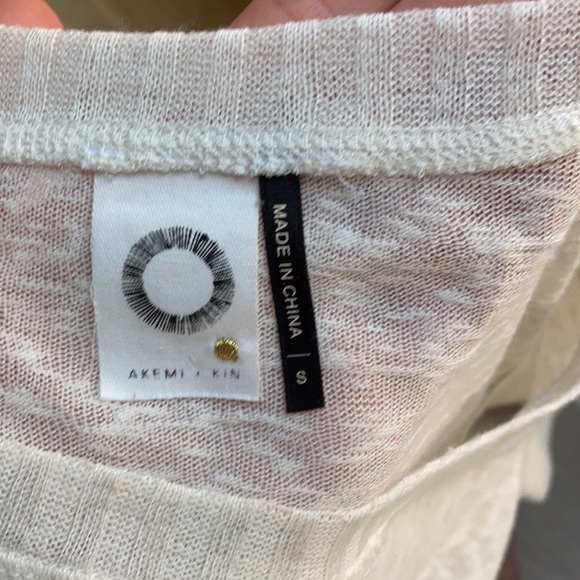 Like New! Anthropologie asymmetrical top - Picture 7 of 10